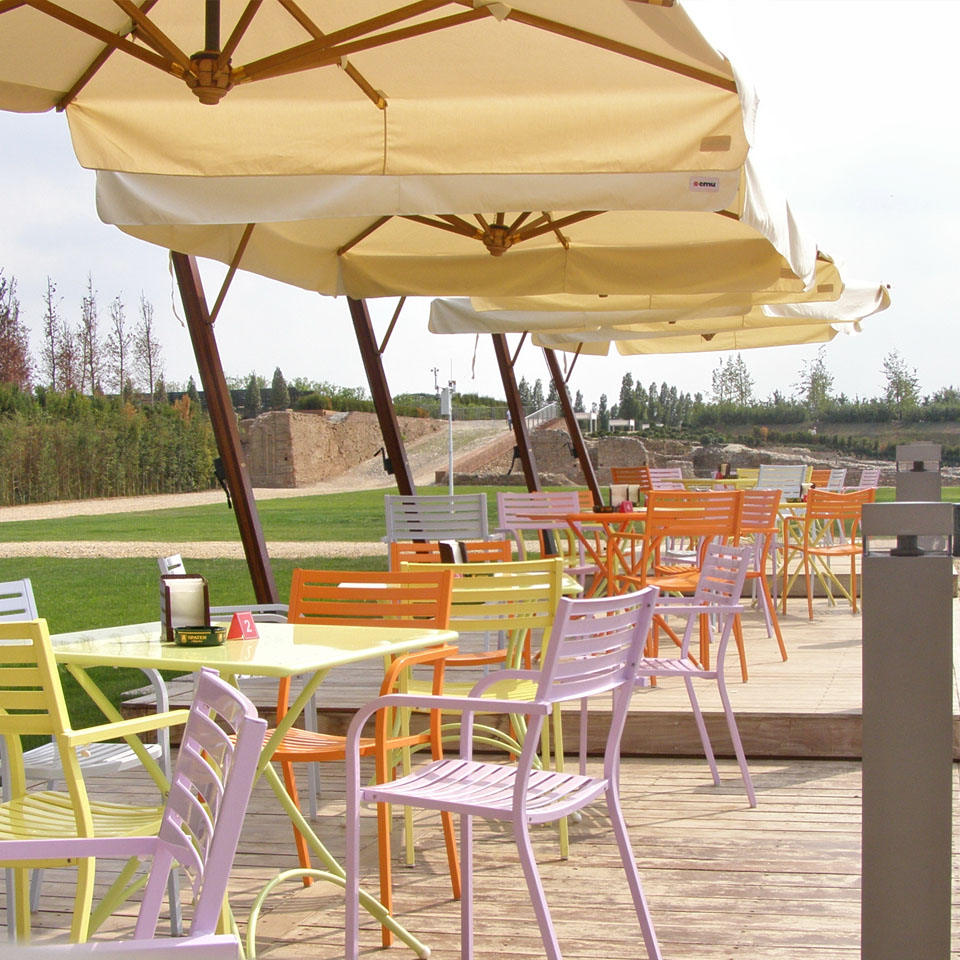Service de construction et rénovation de balcon, terrasse et patio dans Les Laurentides, Saint-Jérôme, Saint-Sauveur, Sainte-Adèle, Saint-Eustache, Boisbriand, Terrebonne, Joliette, Repentigny, Lanaudière ou à Laval sur la Rive-Nord de Montréal / Entrepeneur Général Laurentides